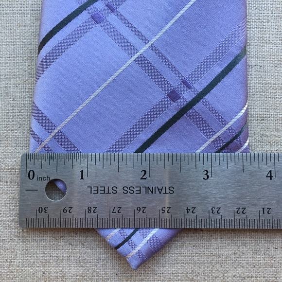 Donald Trump Lavender Striped Silk Tie - Picture 2 of 6